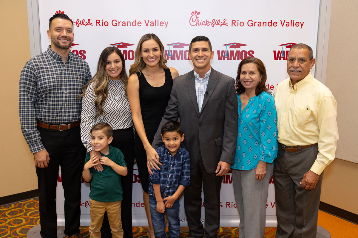 Scholars at the VAMOS Banquet