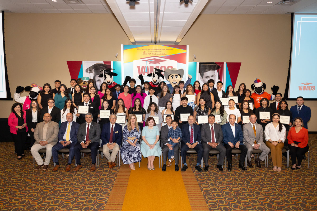 VAMOS Scholarship recipients celebrating at the 2025 banquet